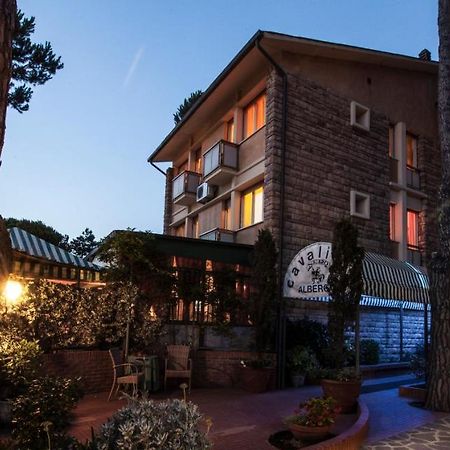 Hotel Il Cavaliere Nero Tirrenia Eksteriør billede