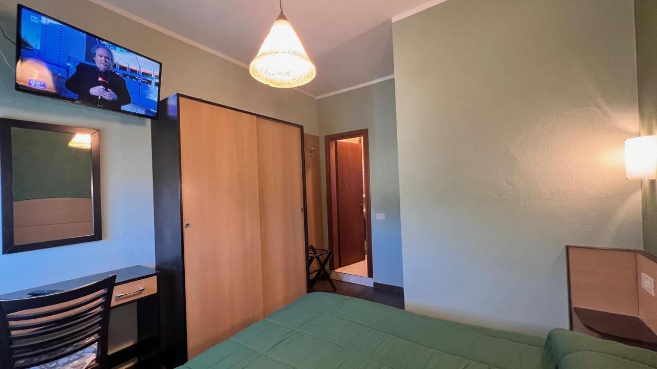 Hotel Il Cavaliere Nero Tirrenia Eksteriør billede